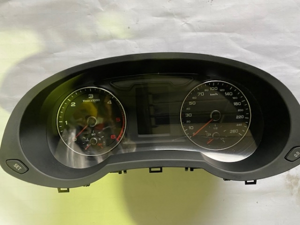8U0920930A Audi Q3 8U Instrument Cluster Speedometer 8U0920930A 2.0TDi 103kW